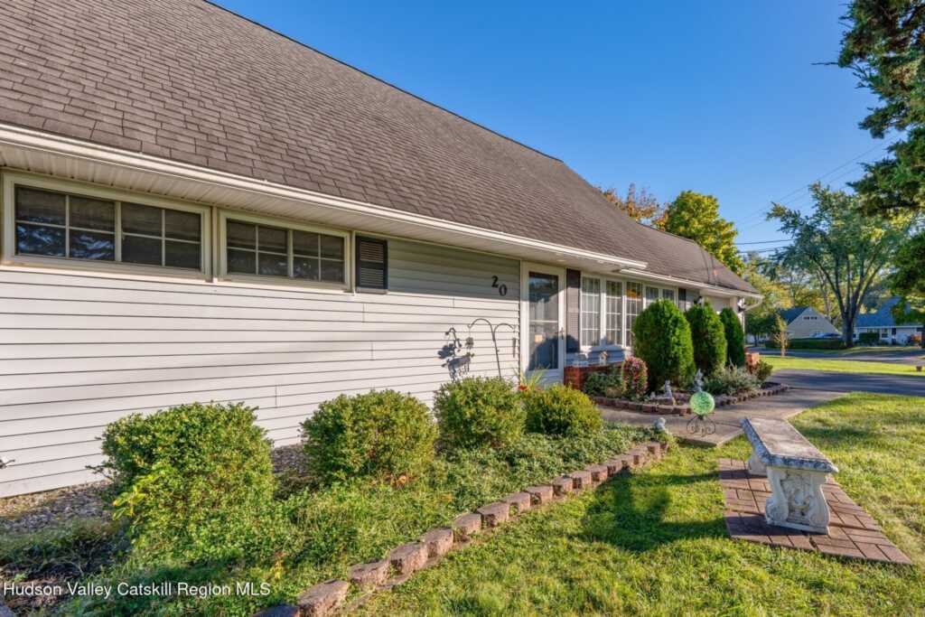 20 Meadowbrook Drive, Kingston, NY 12401 - Photo 3 of 34