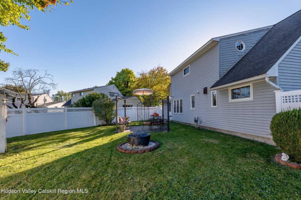 20 Meadowbrook Drive, Kingston, NY 12401 - Photo 32 of 34