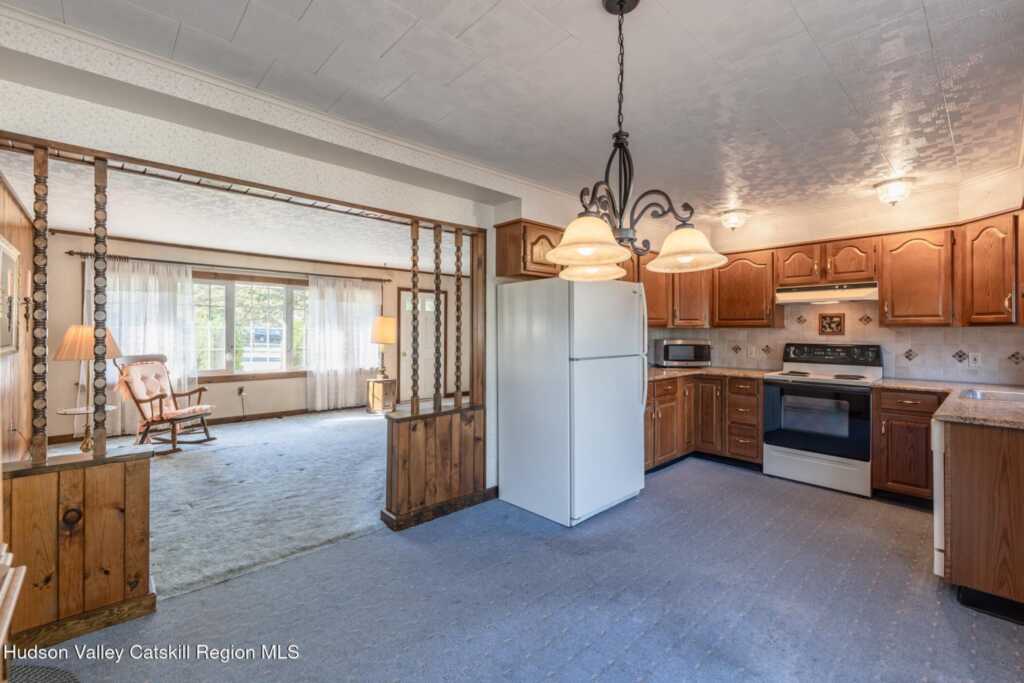 20 Meadowbrook Drive, Kingston, NY 12401 - Photo 8 of 34