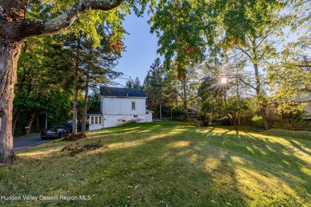 35 Rock Street, Kingston, NY 12401 - Photo 2 of 23