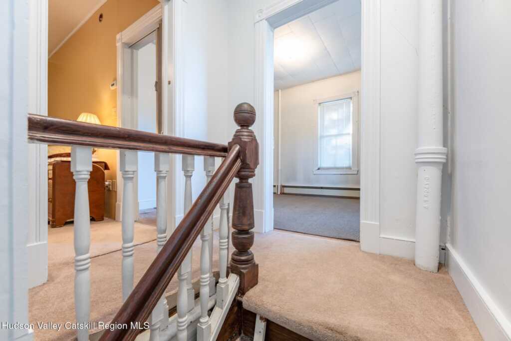35 Rock Street, Kingston, NY 12401 - Photo 9 of 23