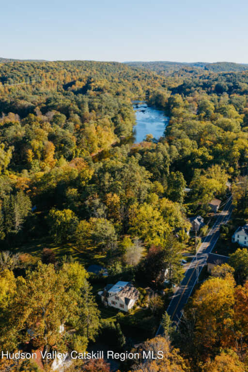 1040 Creek Locks Road, Rosendale, NY 12472