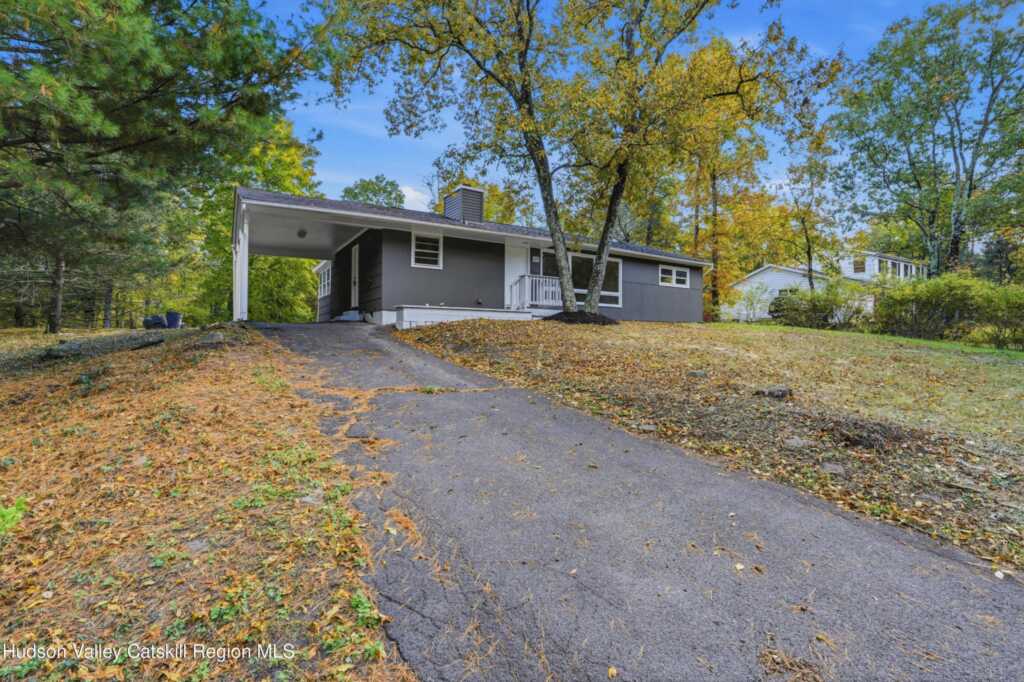 207 Morgan Hill Road, Hurley, NY 12443 - Photo 2 of 18