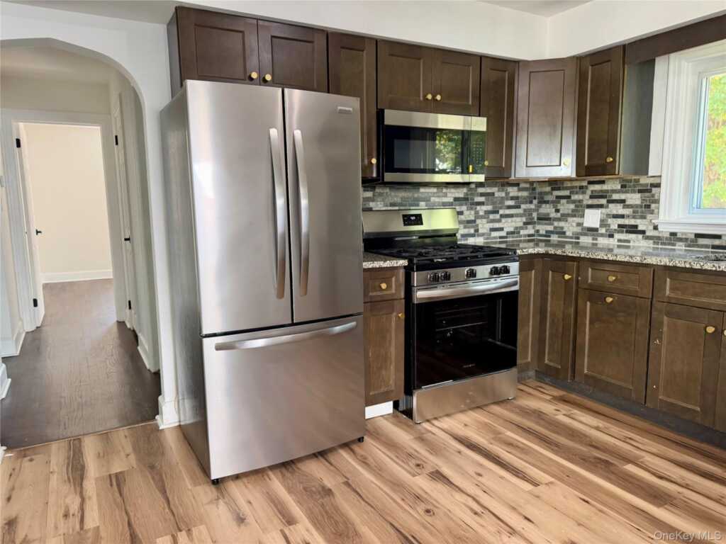 63 Fairview Avenue, Kingston, NY 12401 - Photo 9 of 28