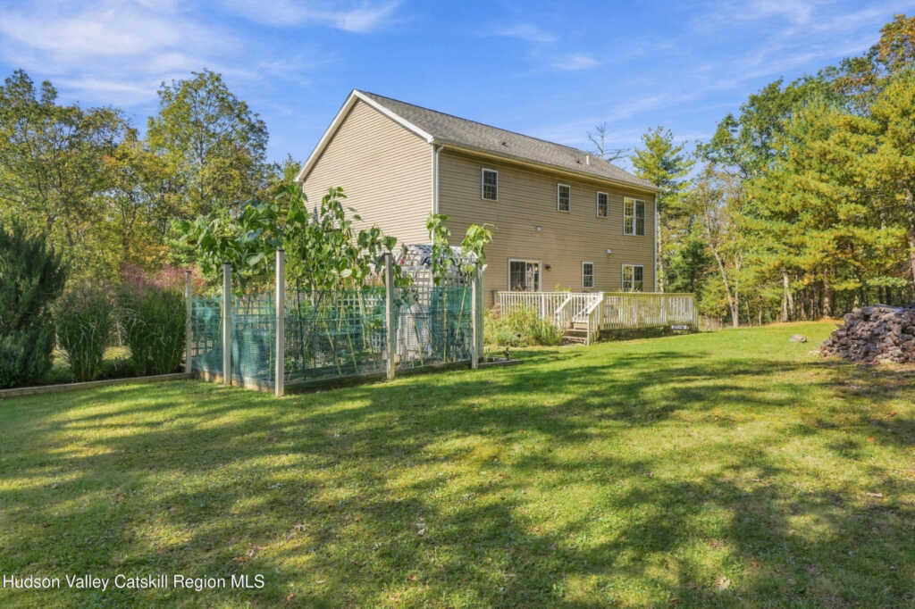 19 Brayden Lane, Saugerties, NY 12477 - Photo 4 of 43