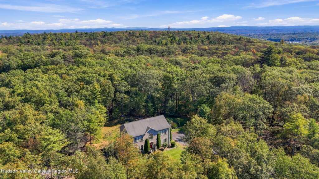 19 Brayden Lane, Saugerties, NY 12477 - Photo 5 of 43
