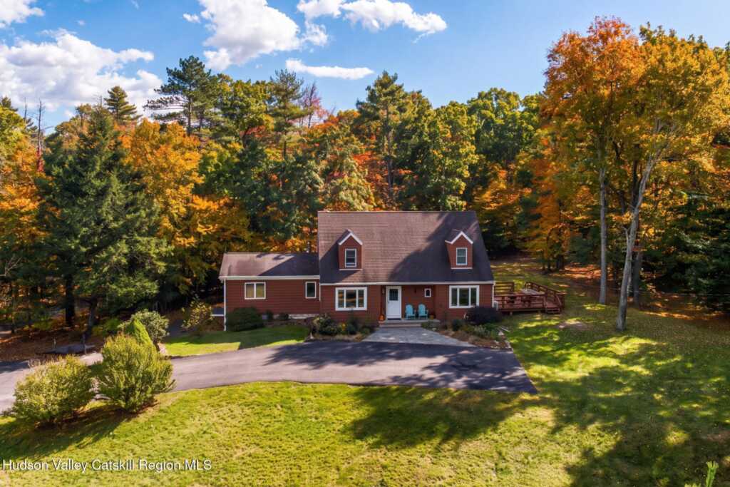 22 Mrs Franks Road, Saugerties, NY 12477