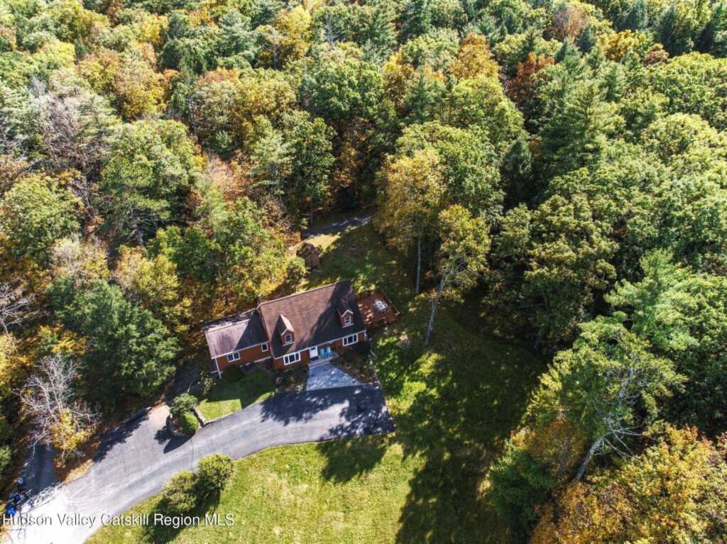 22 Mrs Franks Road, Saugerties, NY 12477 - Photo 3 of 41