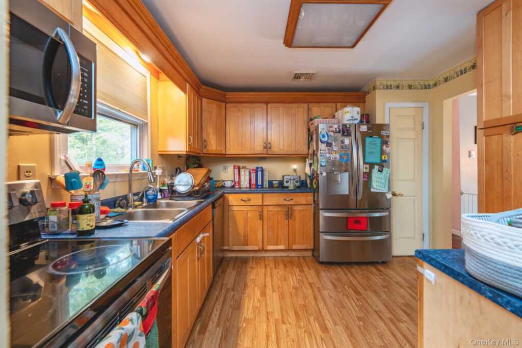 41 Hillcrest Avenue, Kingston, NY 12401 - Photo 10 of 34