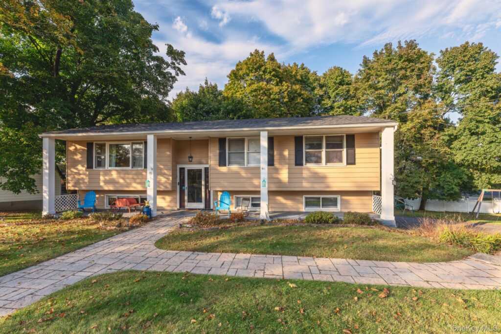 41 Hillcrest Avenue, Kingston, NY 12401 - Photo 3 of 34