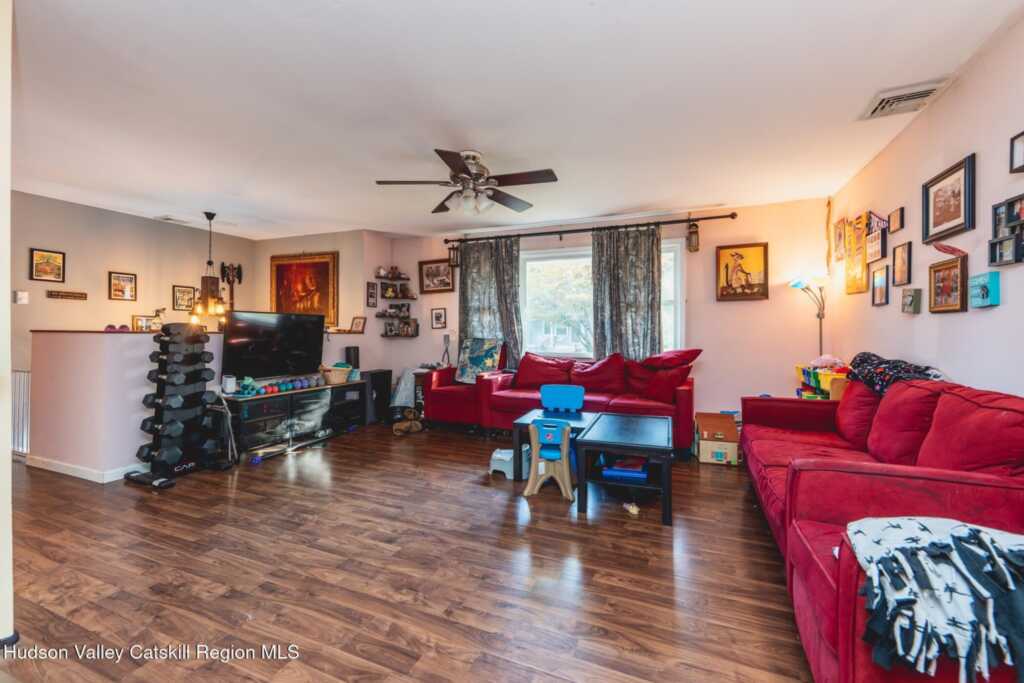 41 Hillcrest Avenue, Kingston, NY 12401 - Photo 7 of 34