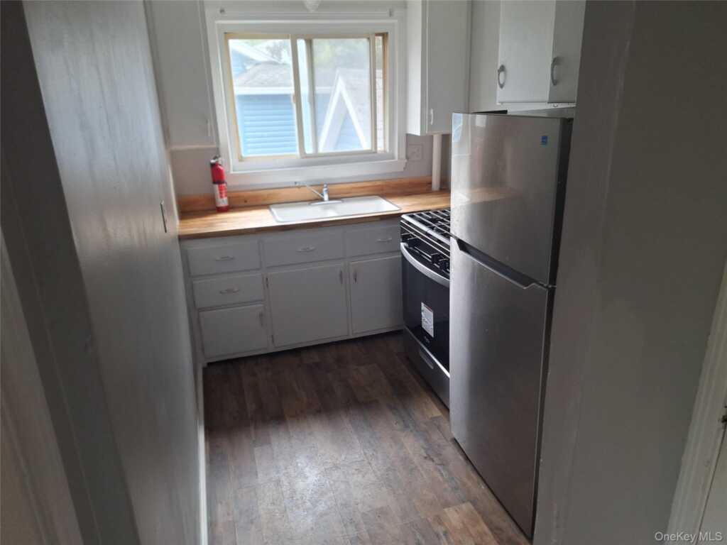 343 Washington Avenue, Unit #3, Kingston, NY 12401 - Photo 2 of 8