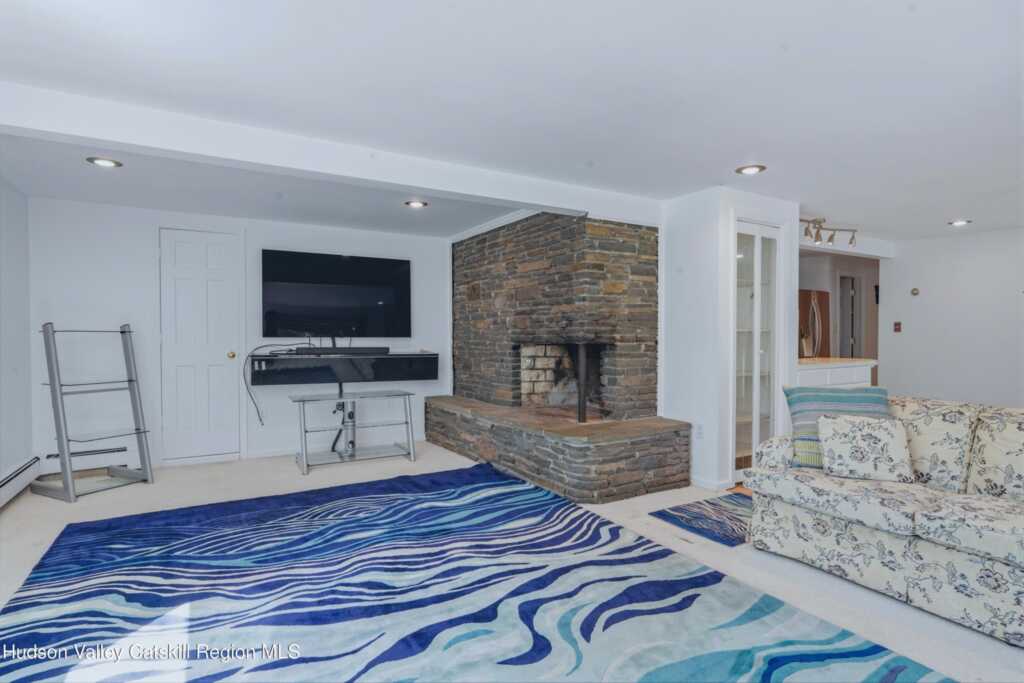 10 Manorville Road, Saugerties, NY 12477 - Photo 10 of 34