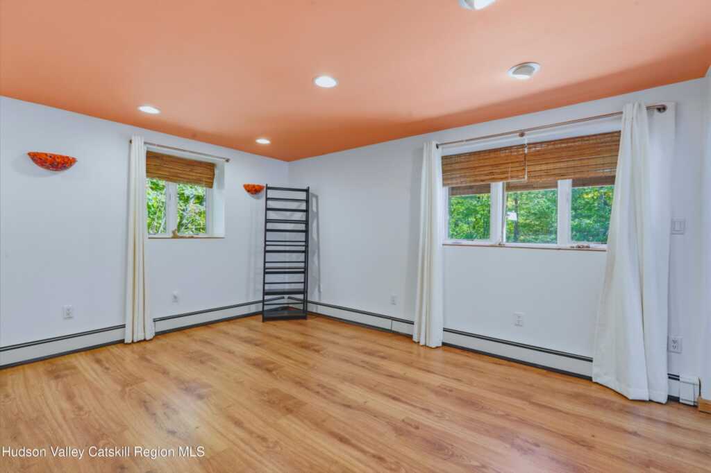 10 Manorville Road, Saugerties, NY 12477 - Photo 13 of 34