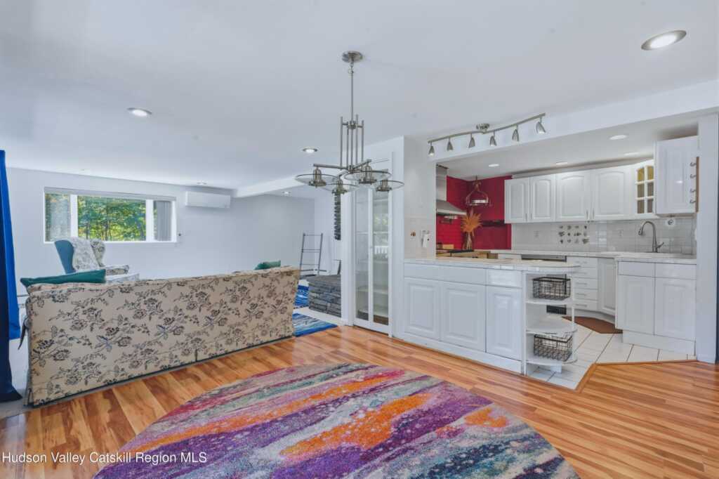10 Manorville Road, Saugerties, NY 12477 - Photo 6 of 34