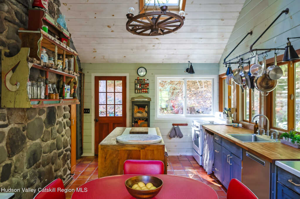 38 Hill 99, Woodstock, NY 12498 - Photo 11 of 42