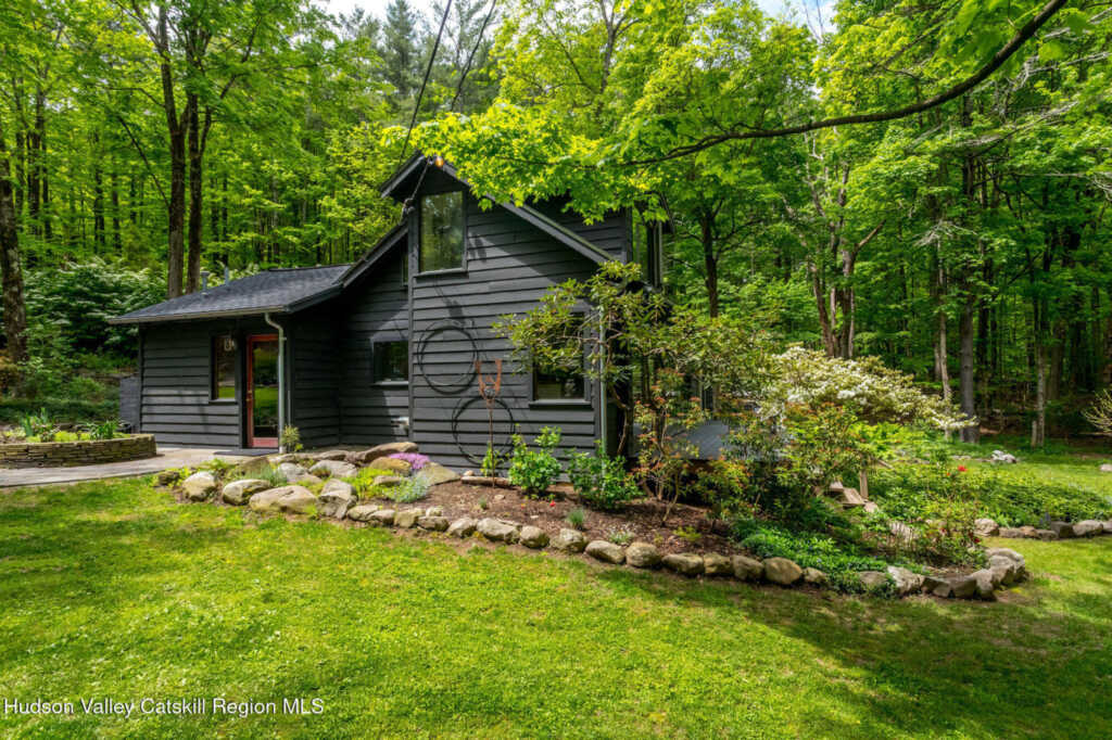 38 Hill 99, Woodstock, NY 12498 - Photo 2 of 42