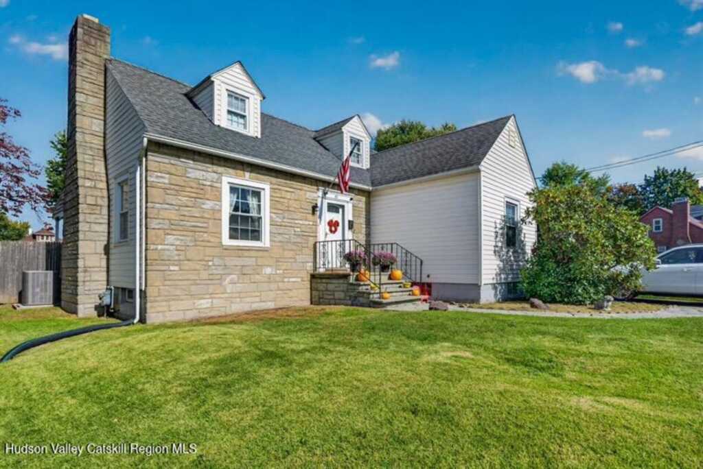 42 Harding Avenue, Kingston, NY 12401 - Photo 2 of 22