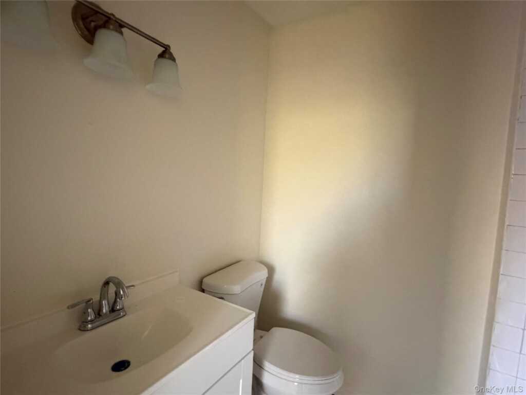 165 Ulster Avenue, Unit #6, Saugerties, NY 12477 - Photo 8 of 11