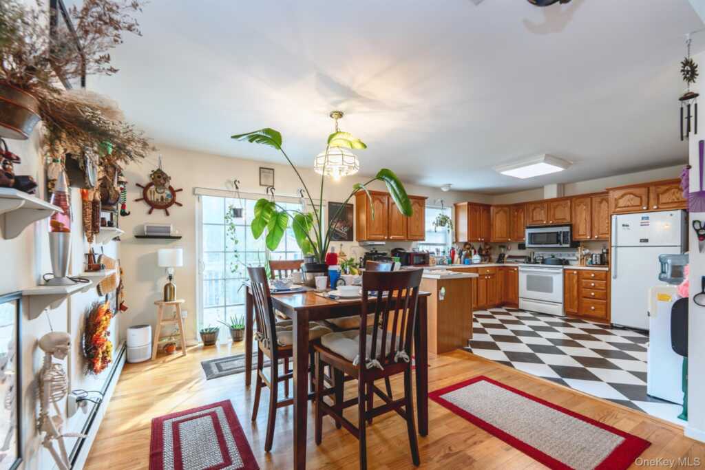 42 Colonial Drive, Rosendale, NY 12486 - Photo 10 of 47