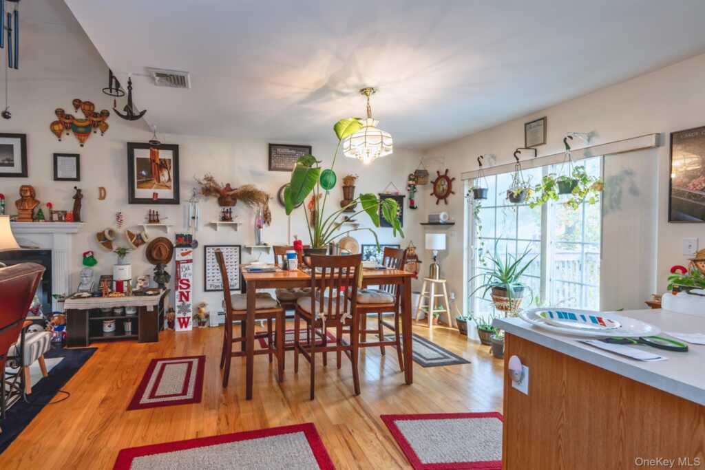 42 Colonial Drive, Rosendale, NY 12486 - Photo 11 of 47