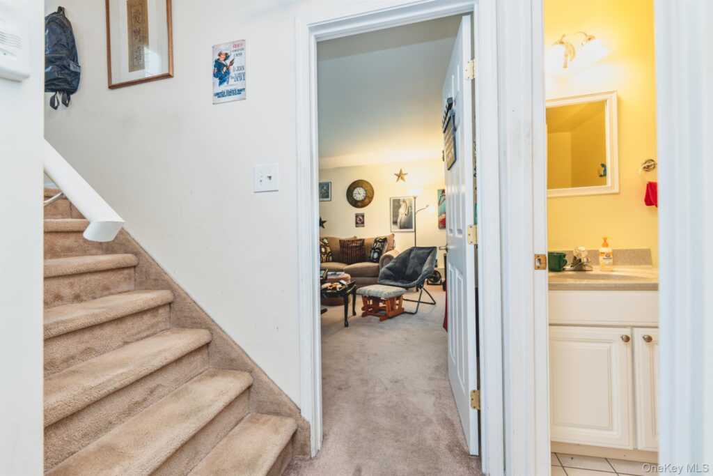 42 Colonial Drive, Rosendale, NY 12486 - Photo 24 of 47