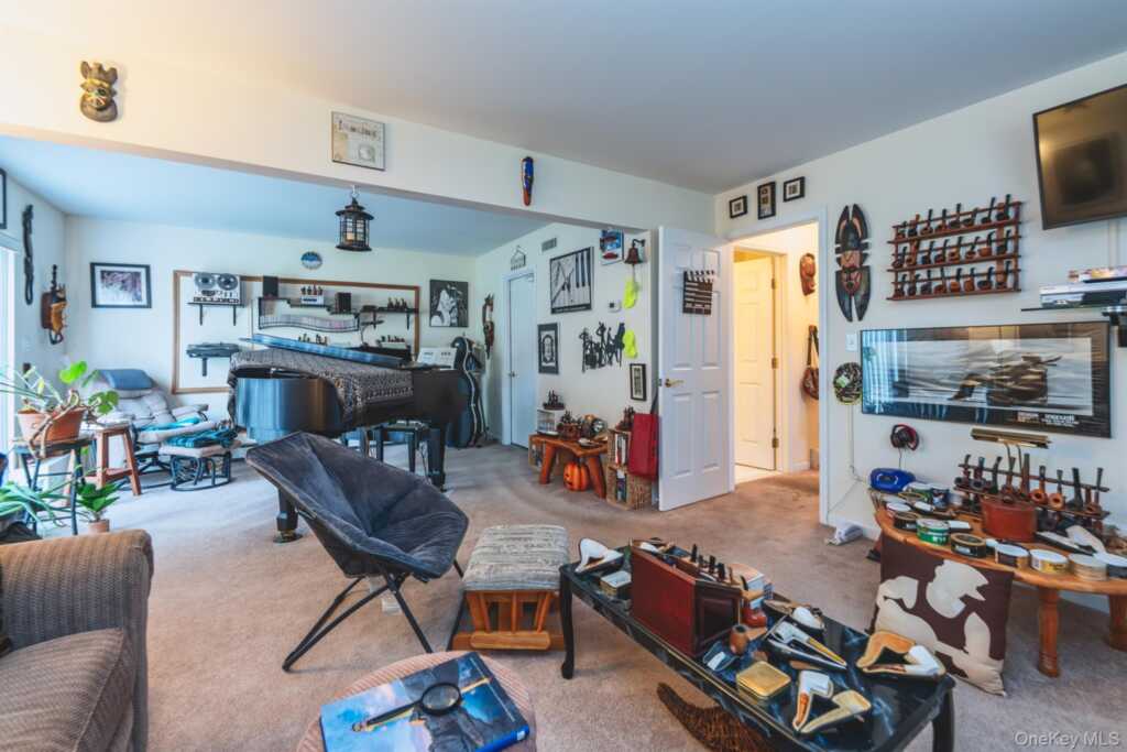 42 Colonial Drive, Rosendale, NY 12486 - Photo 26 of 47