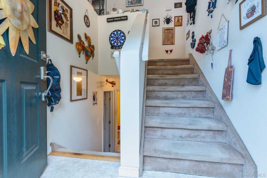 42 Colonial Drive, Rosendale, NY 12486 - Photo 2 of 47
