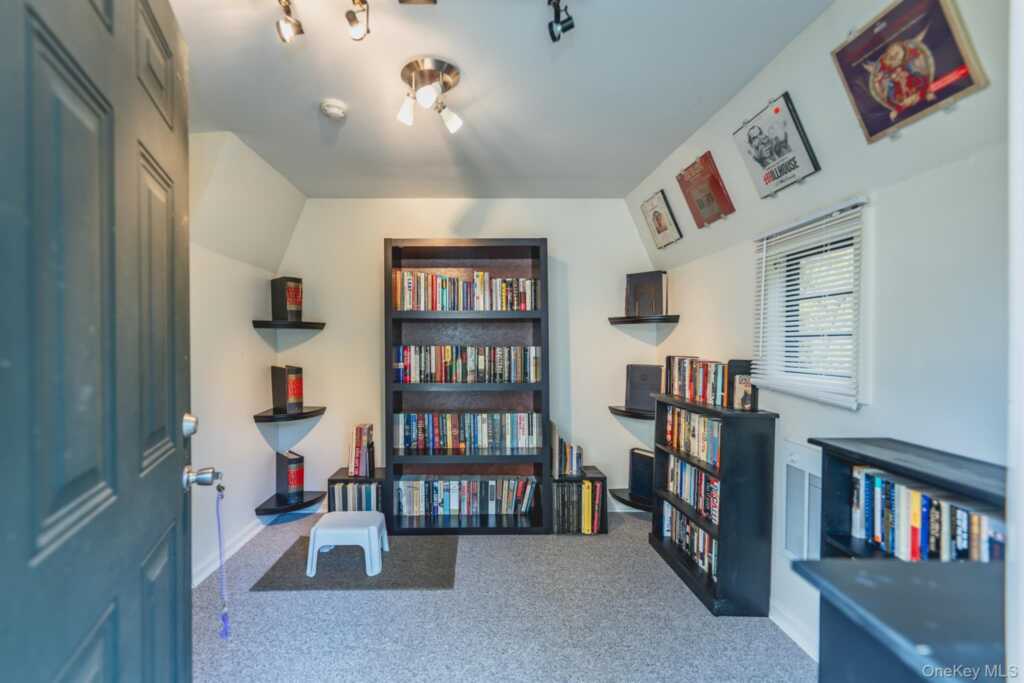 42 Colonial Drive, Rosendale, NY 12486 - Photo 35 of 47