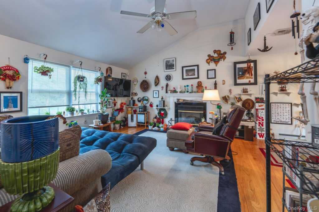 42 Colonial Drive, Rosendale, NY 12486 - Photo 4 of 47