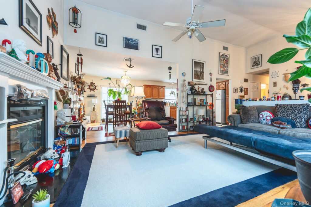 42 Colonial Drive, Rosendale, NY 12486 - Photo 8 of 47