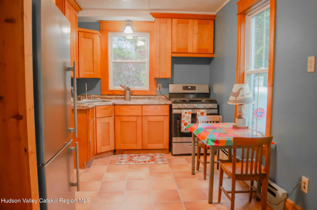 11 Rock Street, Kingston, NY 12401 - Photo 11 of 24