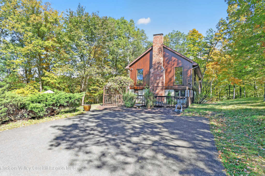 5 Laurel Court, Saugerties, NY 12477 - Photo 3 of 50