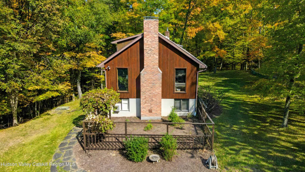 5 Laurel Court, Saugerties, NY 12477 - Photo 4 of 50