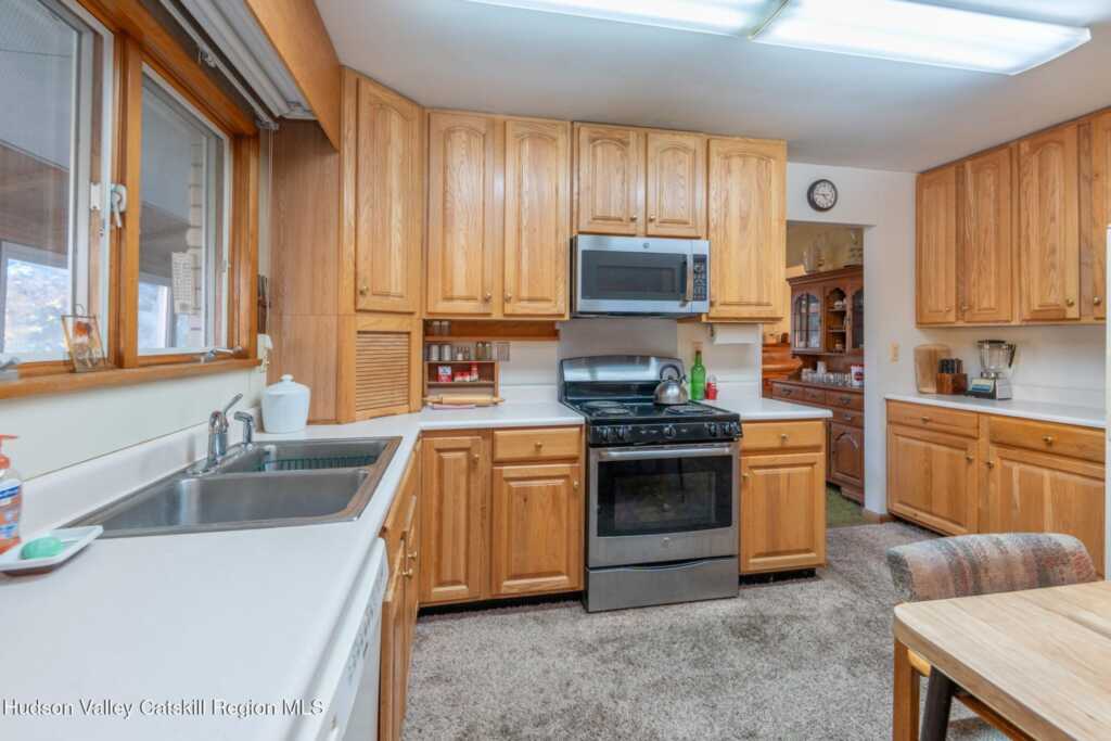 168 Old Stage Road, Saugerties, NY 12477 - Photo 17 of 50