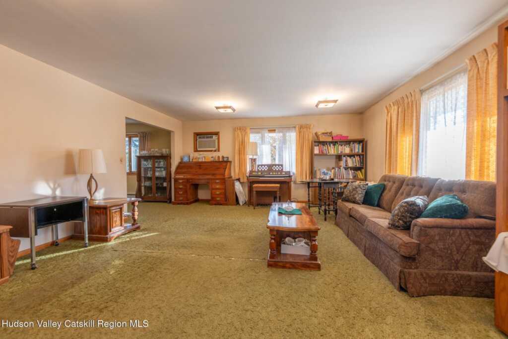 168 Old Stage Road, Saugerties, NY 12477 - Photo 8 of 50