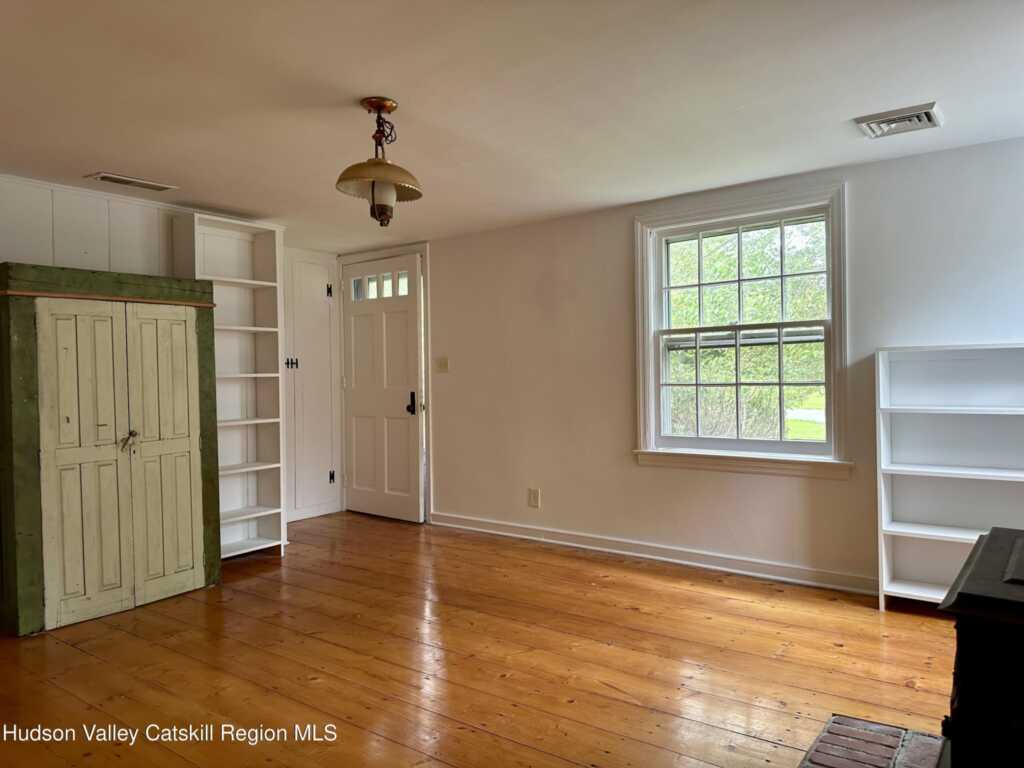 113 Schoolhouse Lane, Hurley, NY 12443 - Photo 12 of 39
