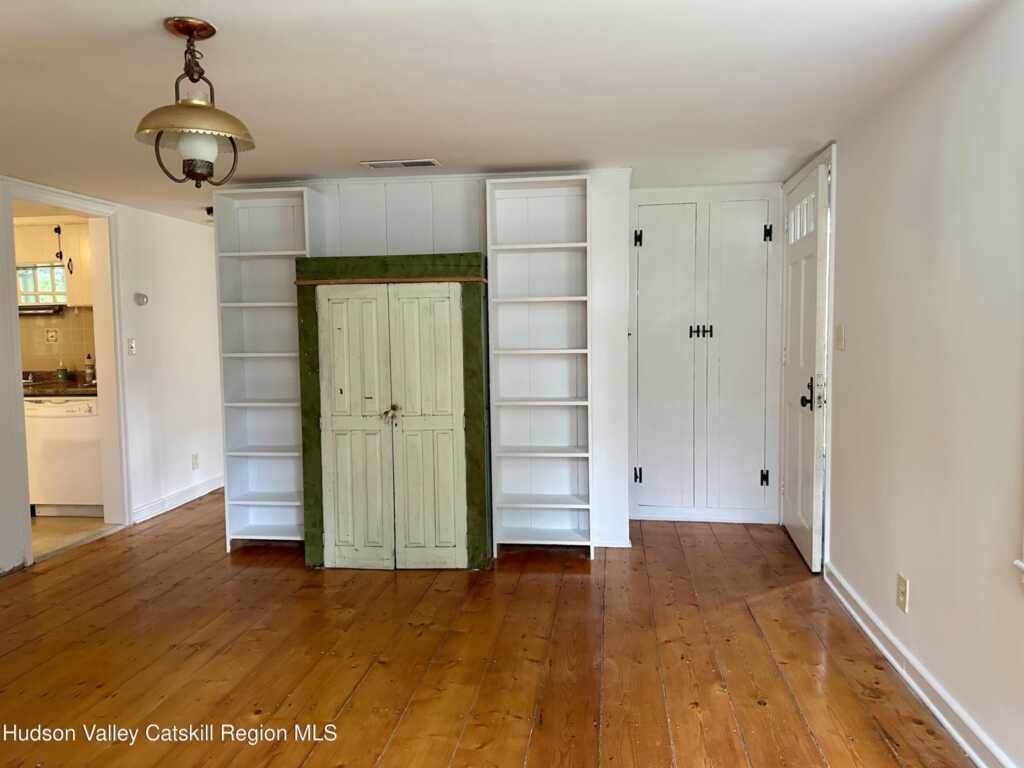 113 Schoolhouse Lane, Hurley, NY 12443 - Photo 13 of 39