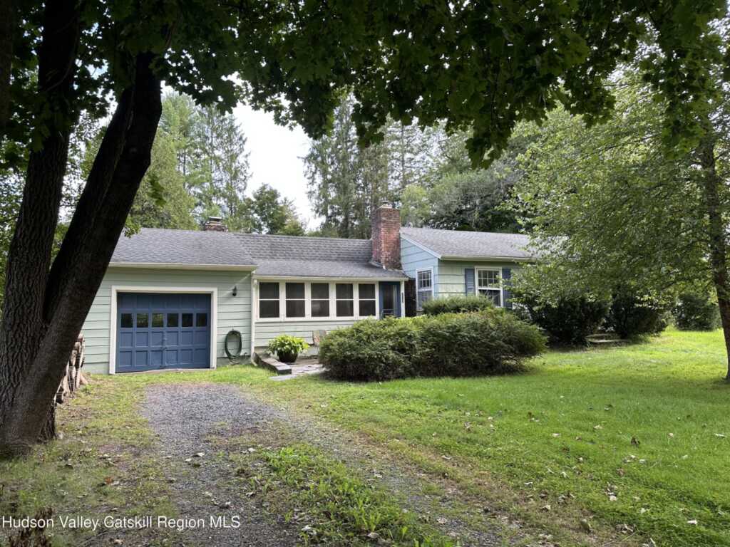 113 Schoolhouse Lane, Hurley, NY 12443 - Photo 2 of 39