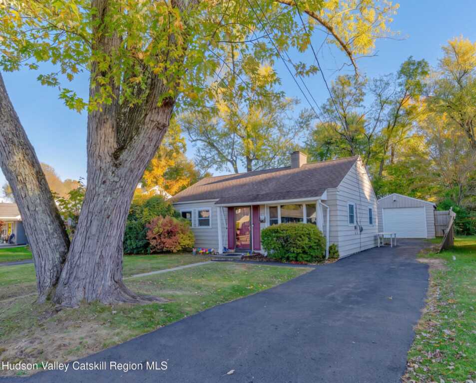 32 Browning Terrace, Kingston, NY 12401