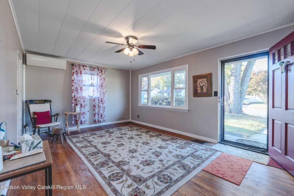 32 Browning Terrace, Kingston, NY 12401 - Photo 4 of 23