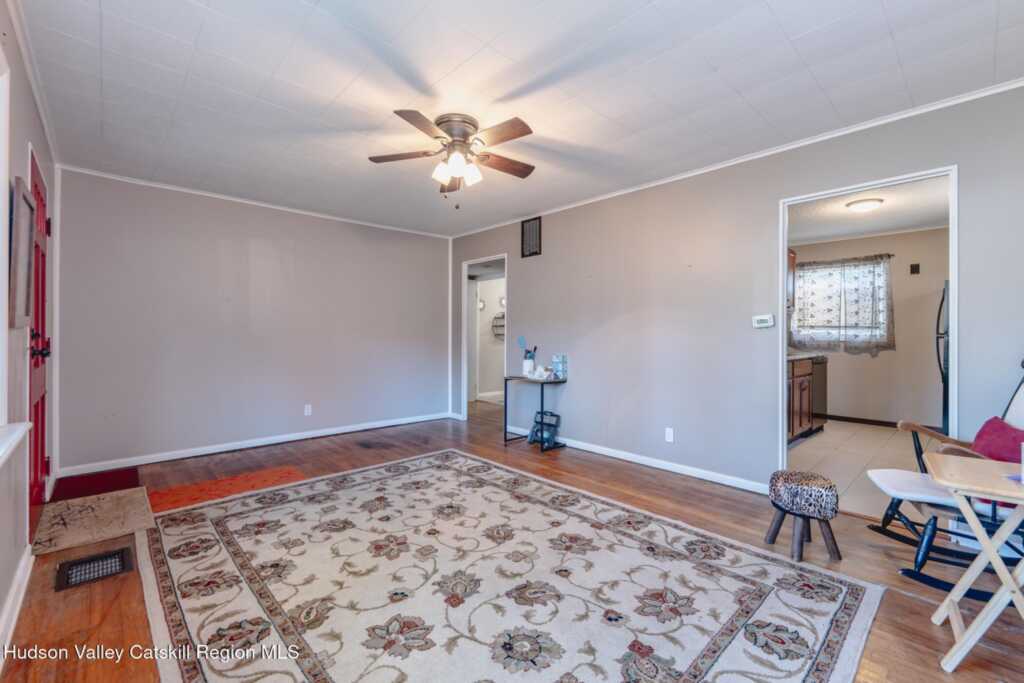 32 Browning Terrace, Kingston, NY 12401 - Photo 6 of 23