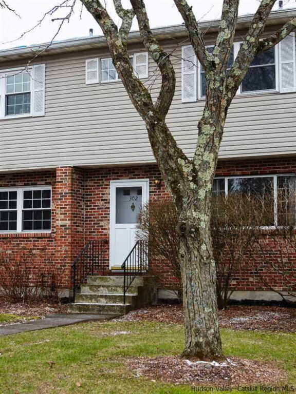 302 Briarwood Court, New Paltz, NY 12561 - Photo 3 of 19