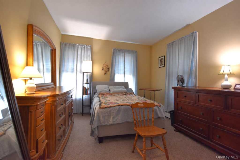 180 Foxhall Avenue, Kingston, NY 12401 - Photo 7 of 18