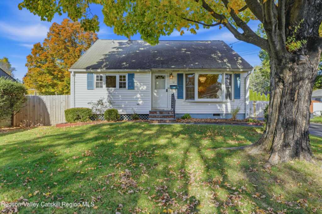 12 Edgewood Drive, Saugerties, NY 12477
