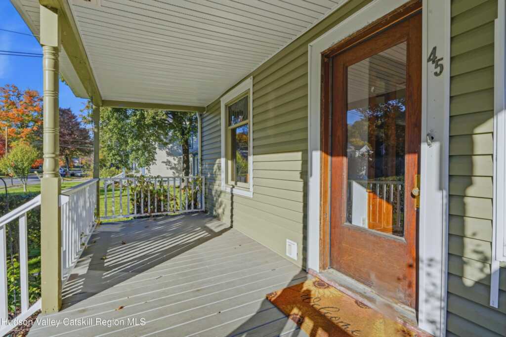 45 Elm Street, Saugerties, NY 12477 - Photo 3 of 25