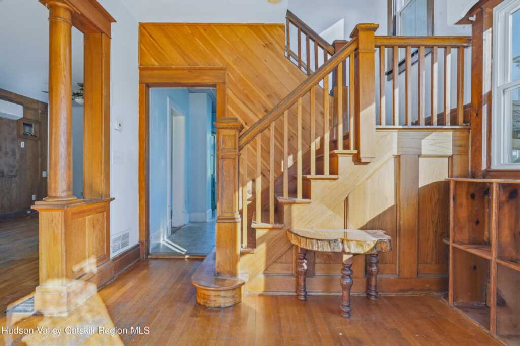 45 Elm Street, Saugerties, NY 12477 - Photo 4 of 25