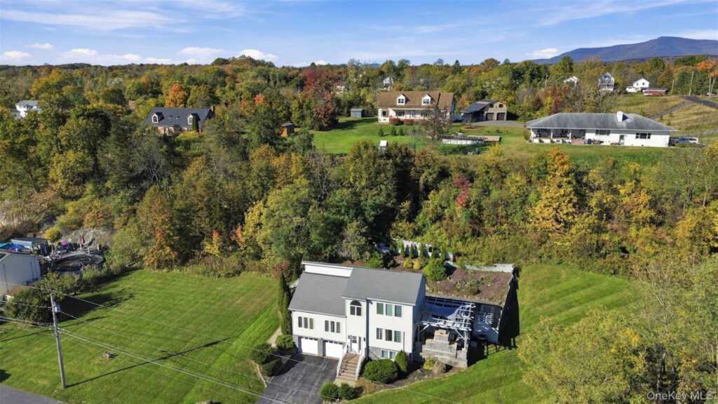 118 Hudson Street, Saugerties, NY 12432 - Photo 2 of 45