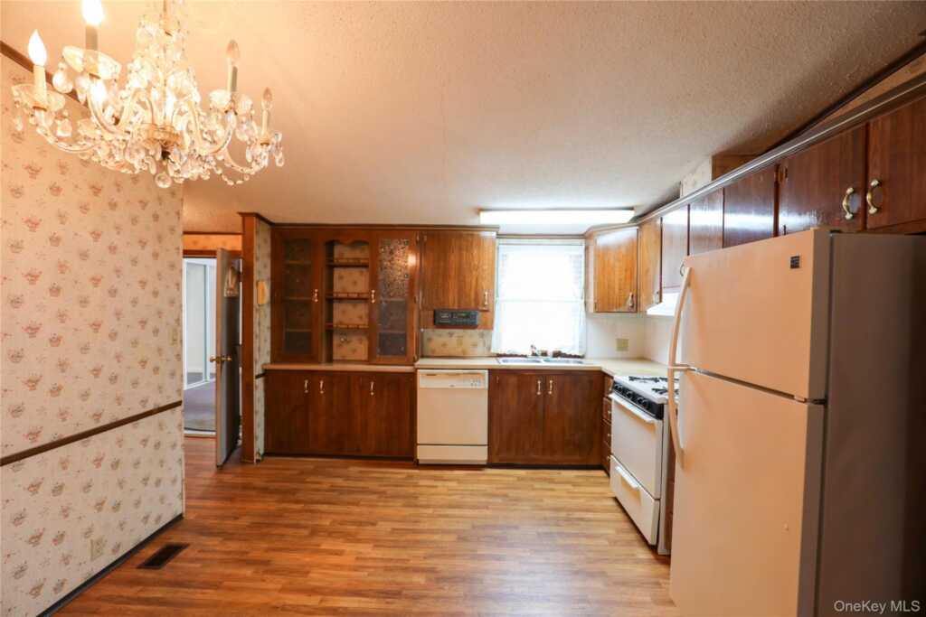 52 Belvedere Lane, Saugerties, NY 12477 - Photo 9 of 22