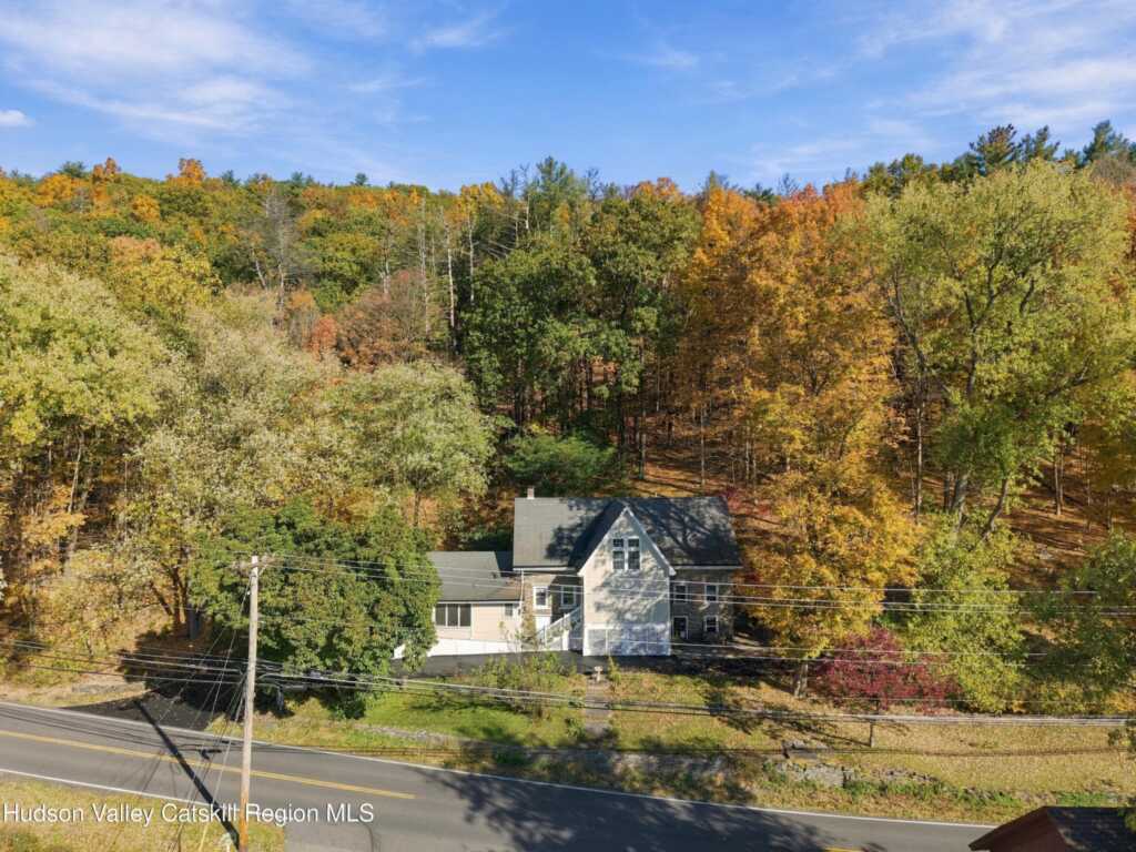 696 Sawkill Road, Kingston, NY 12401 - Photo 11 of 50
